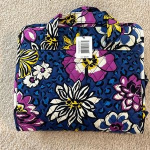 BRAND New Vera Bradley Hanging Organizer